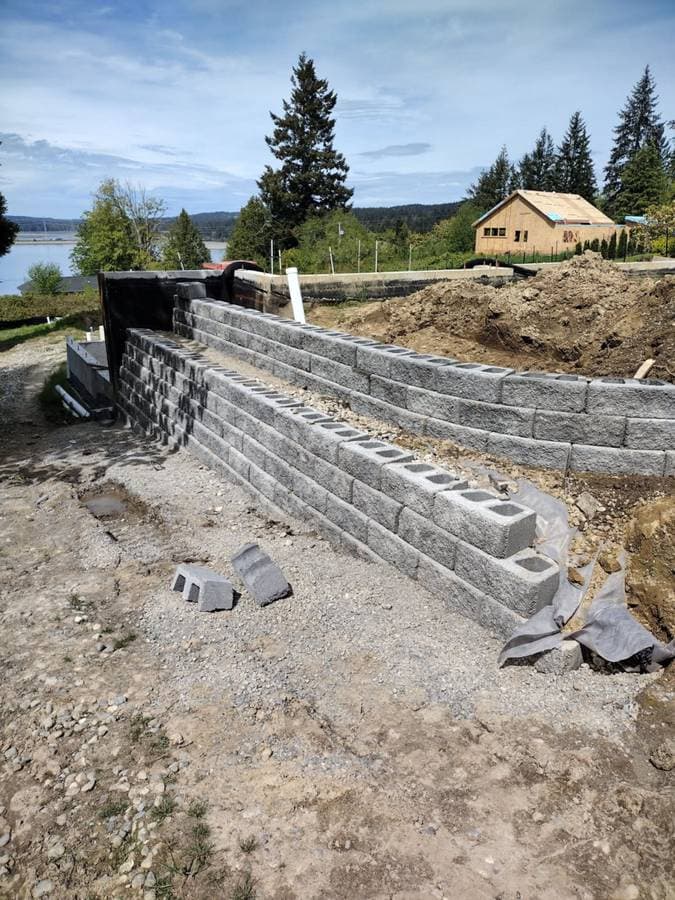 picture of a retaining wall being built for a rural home