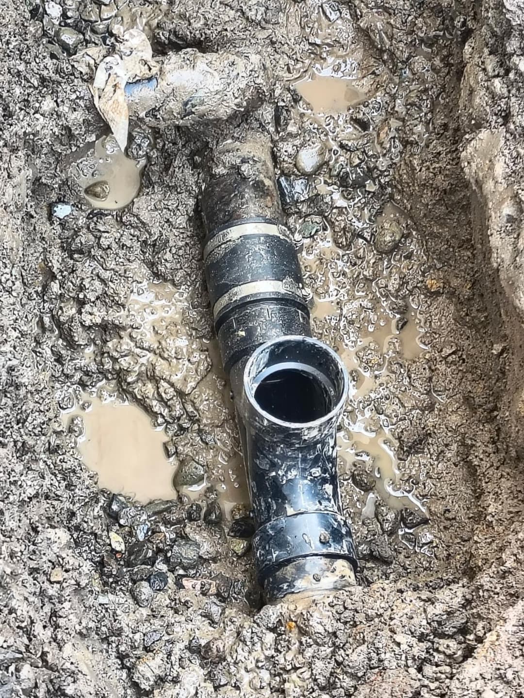 picture of a water pipe being installed