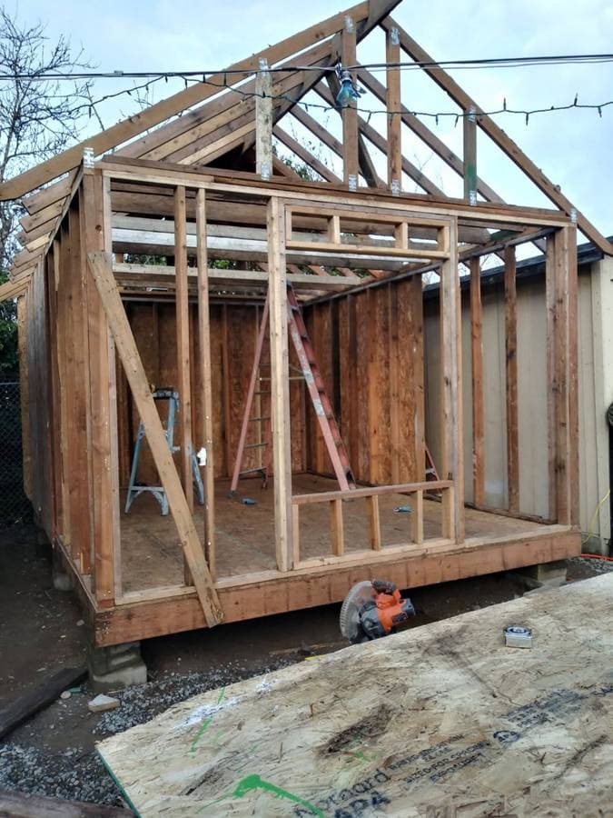 picture of a shed being built